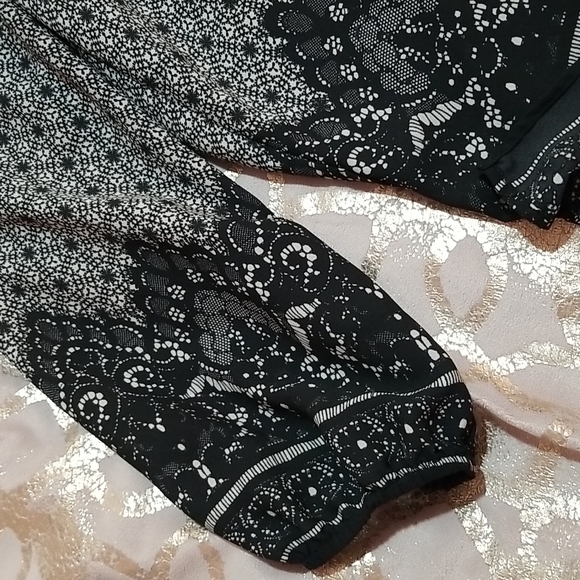 Daniel Rainn Long Sleeve Blouse - Picture 4 of 10